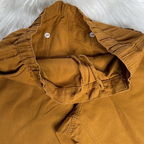 Uniqlo Mustard Linen Blend Shorts - Picture 3 of 6